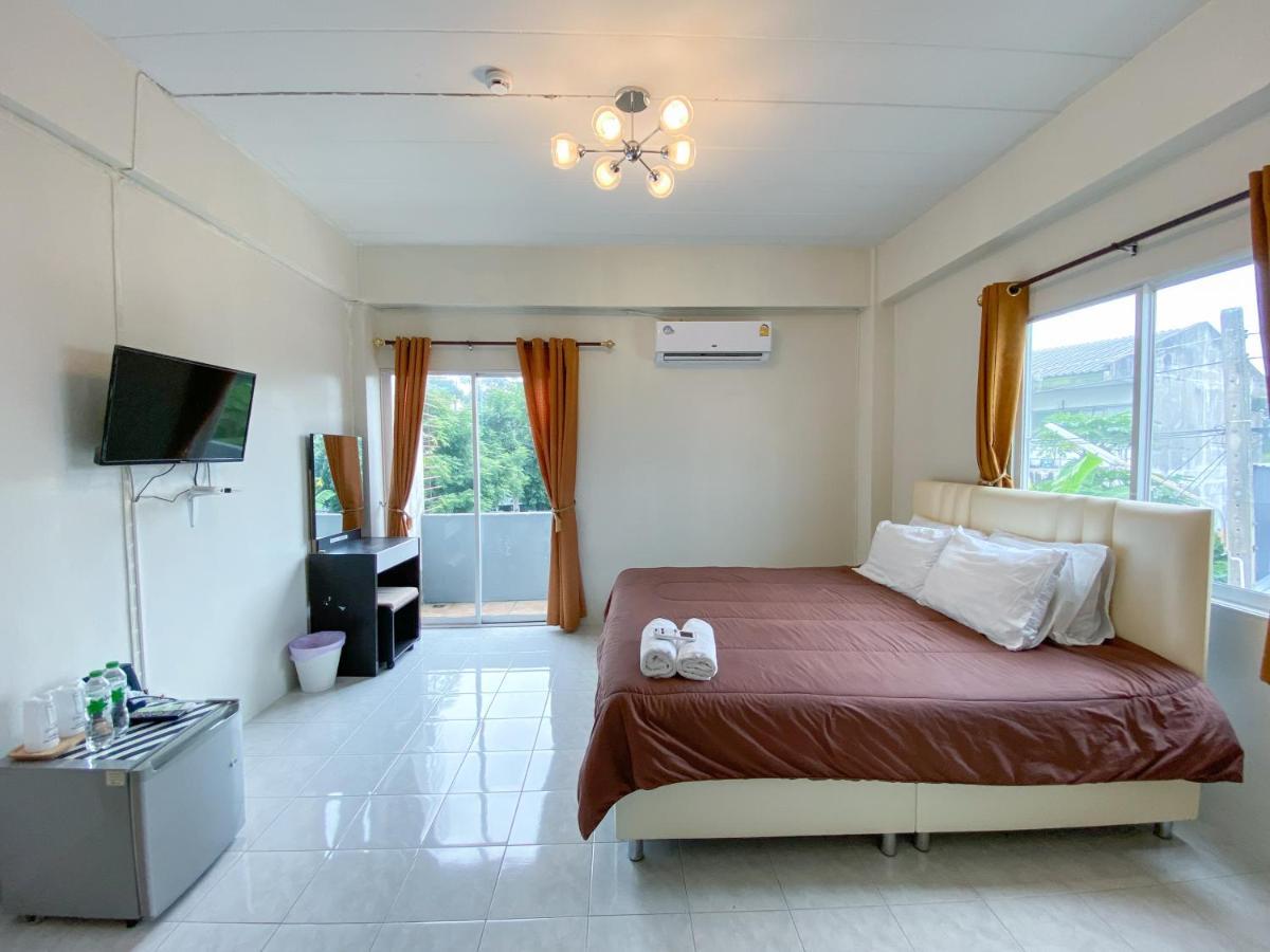 Uh Hostel Bangsaen Exteriör bild